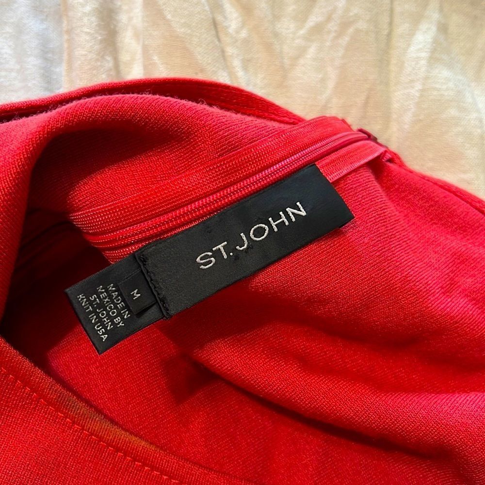 St. John blouse - Picture 2 of 7